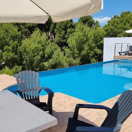 Reina Villa Altea